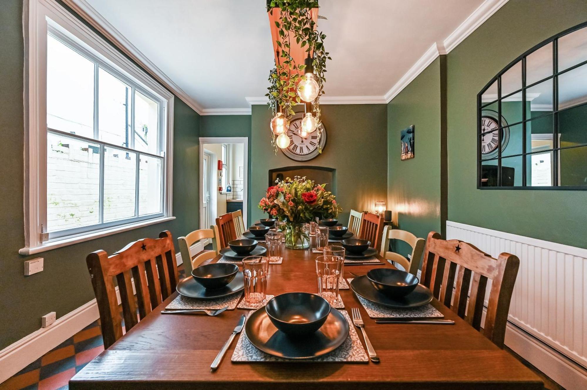 Вилла Beautiful Townhouse, Great Location - Pet Friendly Кардифф Экстерьер фото