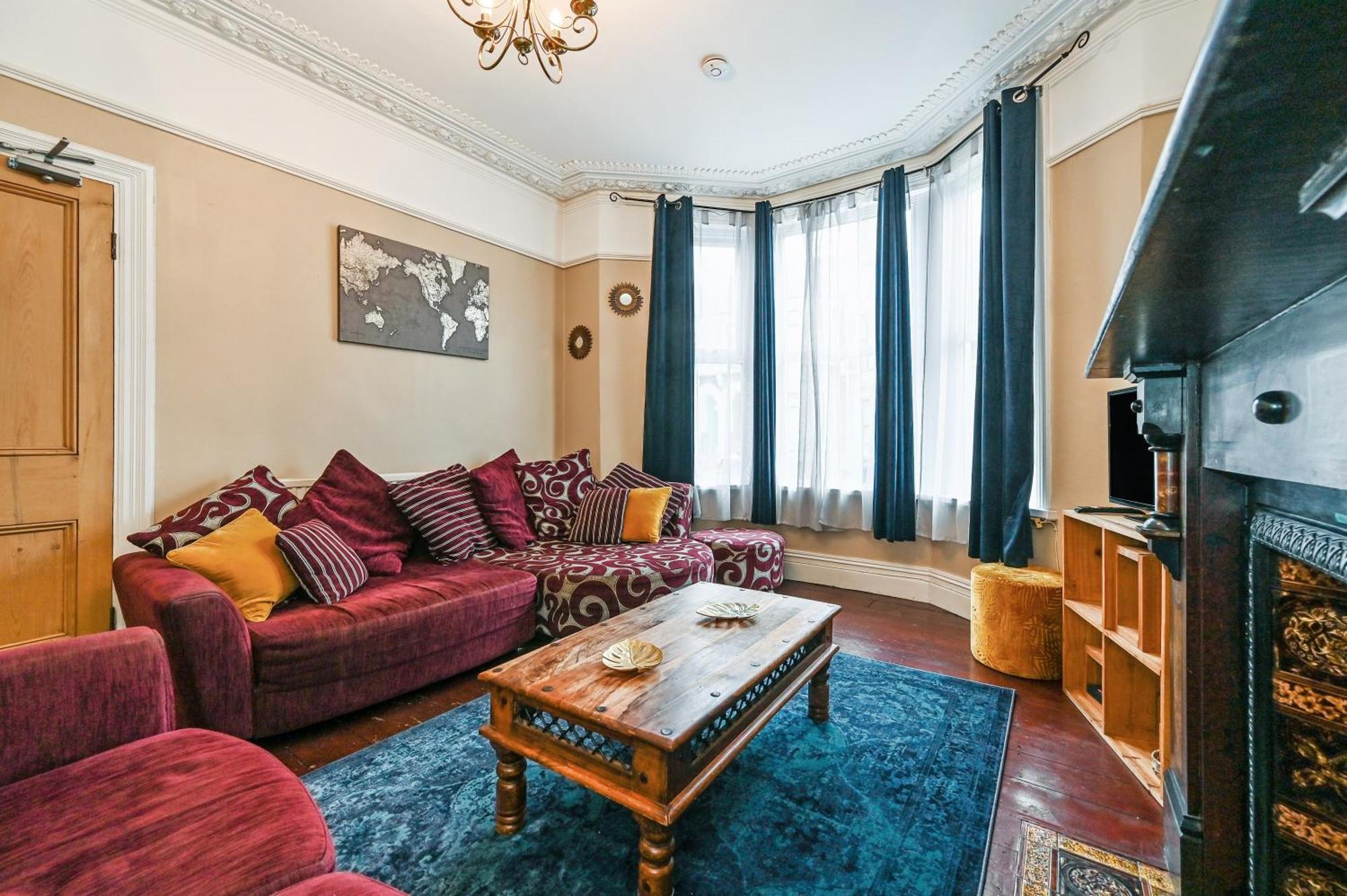 Вилла Beautiful Townhouse, Great Location - Pet Friendly Кардифф Экстерьер фото