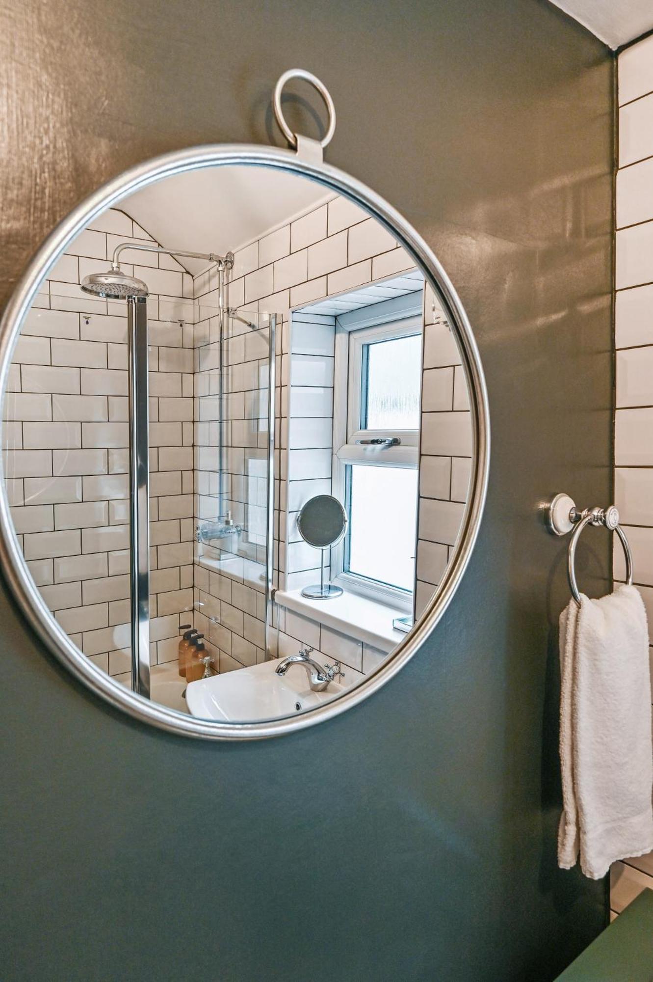 Вилла Beautiful Townhouse, Great Location - Pet Friendly Кардифф Экстерьер фото