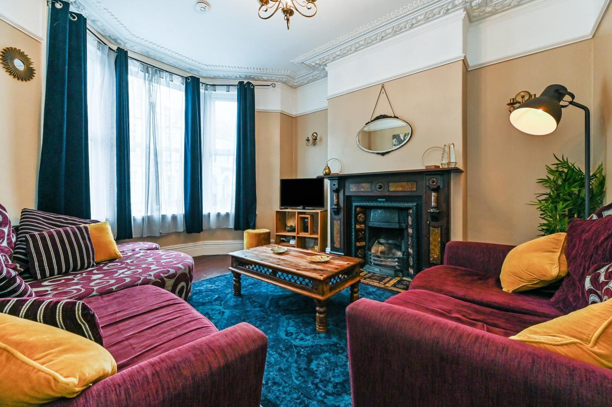 Вилла Beautiful Townhouse, Great Location - Pet Friendly Кардифф Экстерьер фото