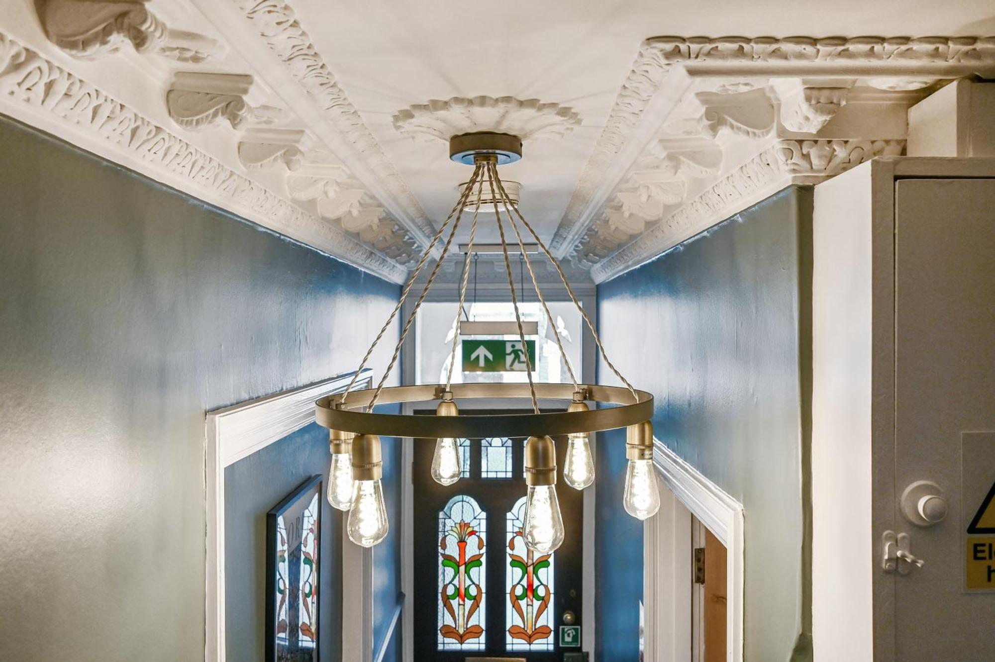 Вилла Beautiful Townhouse, Great Location - Pet Friendly Кардифф Экстерьер фото